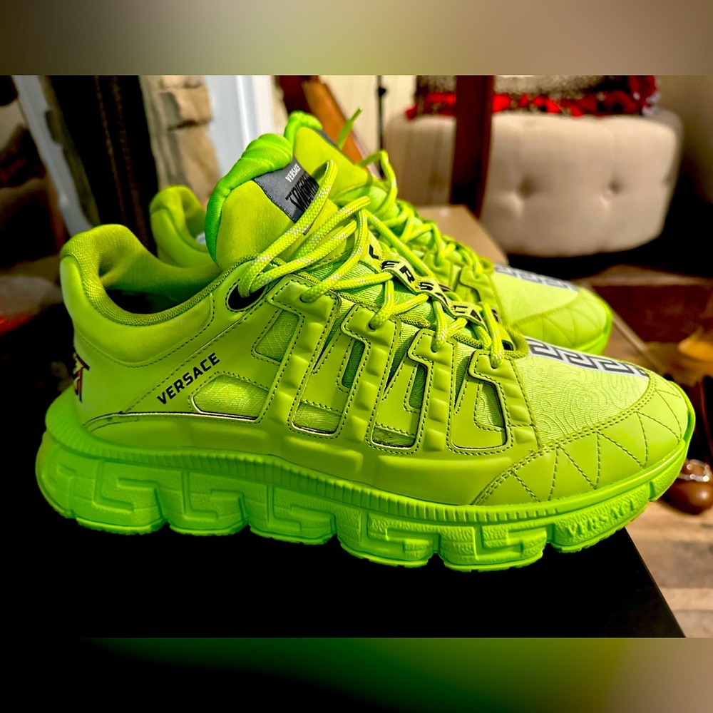 Citron Lemon Men’s Versace shoes